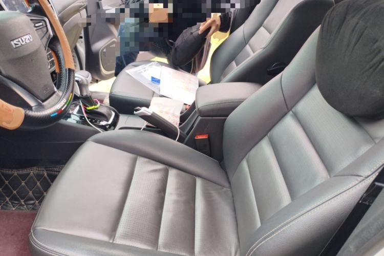 Used Isuzu mu-X 2018 1.9T Diesel Automatic 2WD Enjoyment Edition 7 Seats
