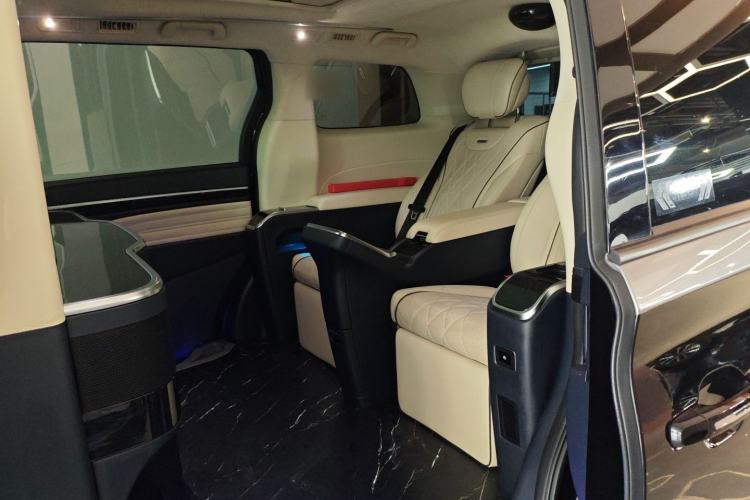 Used GAC Trumpchi M8 2023 Facelift Master Series 390T Four-Seat Deluxe Edition Left Rear Seat