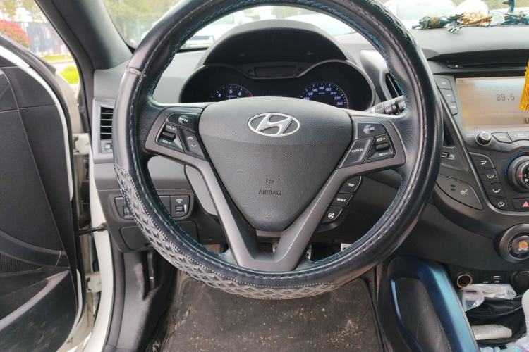 Used Hyundai Veloster 2015 1.6T Automatic Luxury Edition Steering Wheel