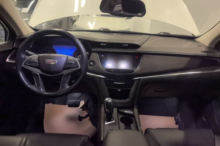 Used Cadillac XT5 2018 25T Luxury Model
