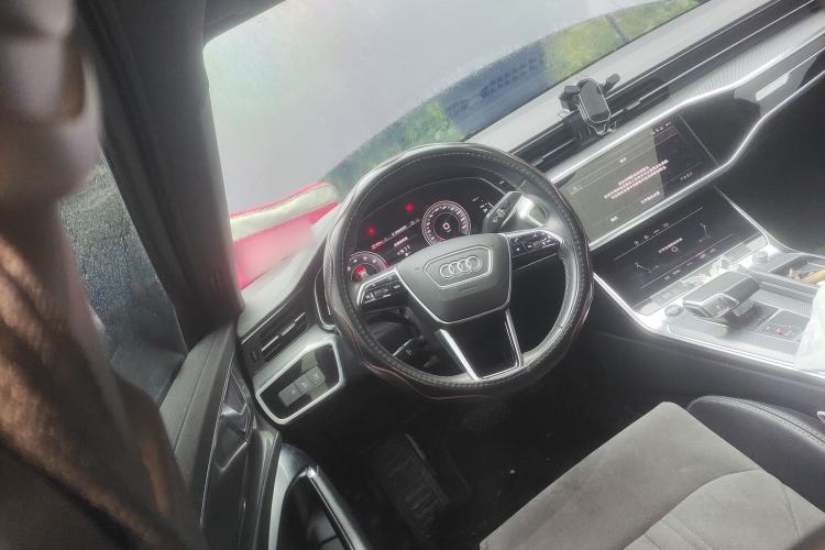 Used Audi A6L 2022 40 TFSI Luxury Dynamic Model
