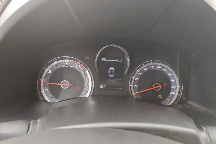 Used Isuzu JLM 2022 2.8T Classic Diesel Two-Wheel Drive Comfort Version with Long Wheelbase – JE493ZLQ6E
