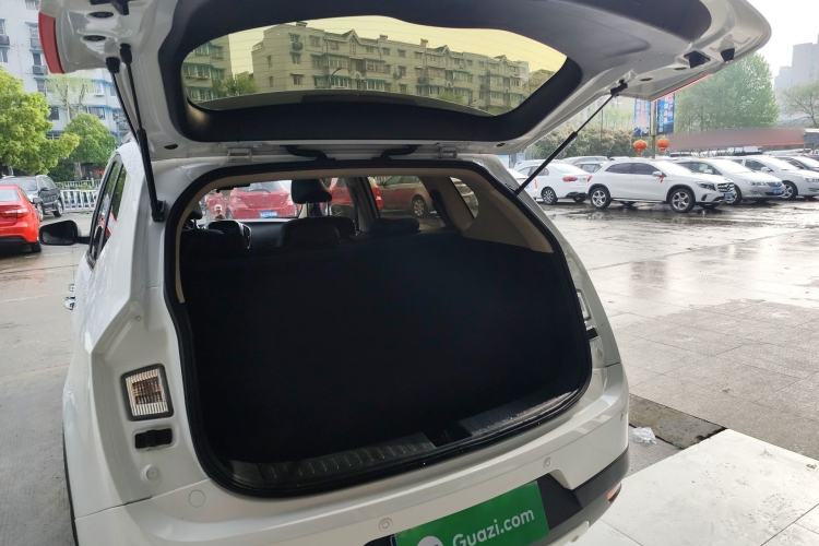 Used Baojun 560 2016 1.8L Manual Luxury Edition Trunk