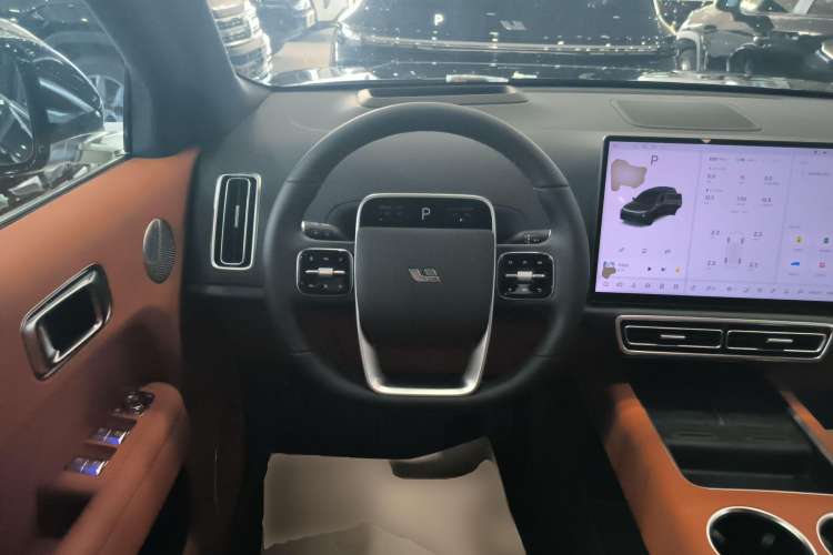 Used Li Auto L8 2024 Pro Model Steering Wheel