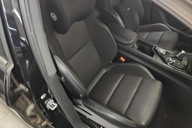 Used Lynk & Co 03 2022 1.5TD DCT JingPro Right Front Seat