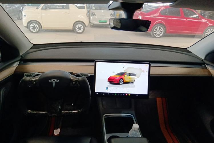 Used Tesla Model Y 2022 Long-Range All-Wheel-Drive Version
