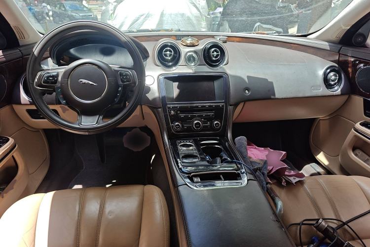 Used Jaguar XJ 2013 XJL 3.0 SC Panoramic Business Edition
