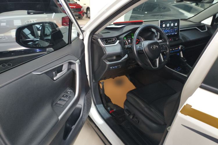 Used Toyota Wildlander 2022 2.0L CVT Two-Wheel Drive Luxury PLUS Edition
