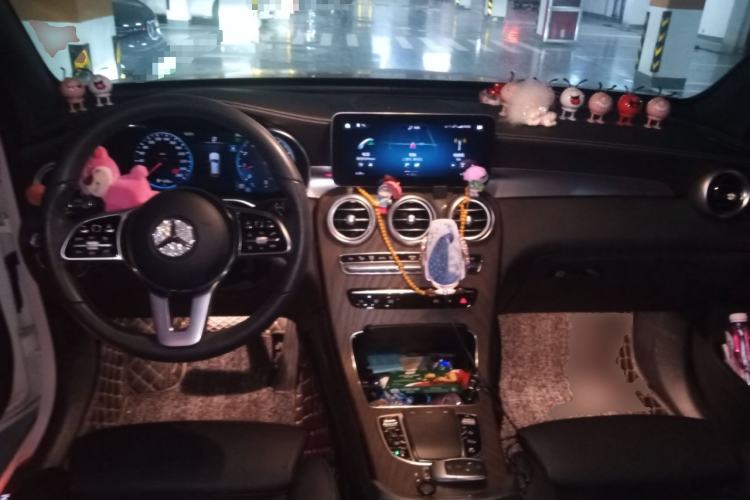 Used Mercedes-Benz GLC 2020 Facelift GLC 260 L 4MATIC Luxury Edition Center Console