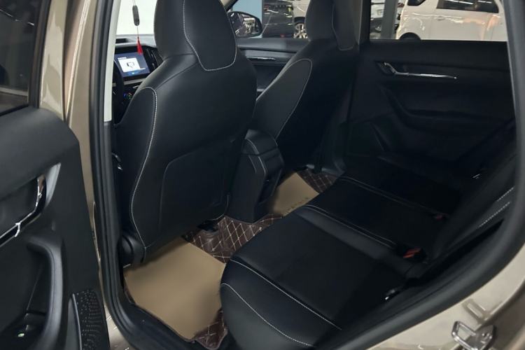 Used Skoda Kamiq 2023 Revised 1.5L Automatic Comfort Edition Interior 5