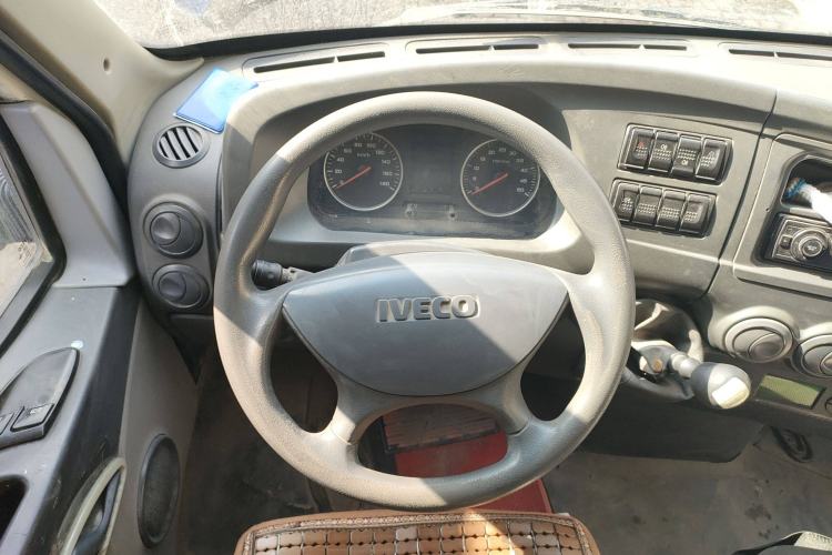 Used Iveco Power Daily 2017 2.5T Classic A37 High-Roof 7-Seater Passenger Van 47Z5