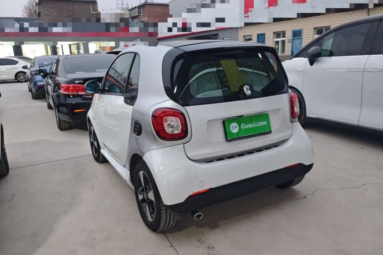 Used smart fortwo 2016 0.9T 66kW Hardtop Pioneer Edition
