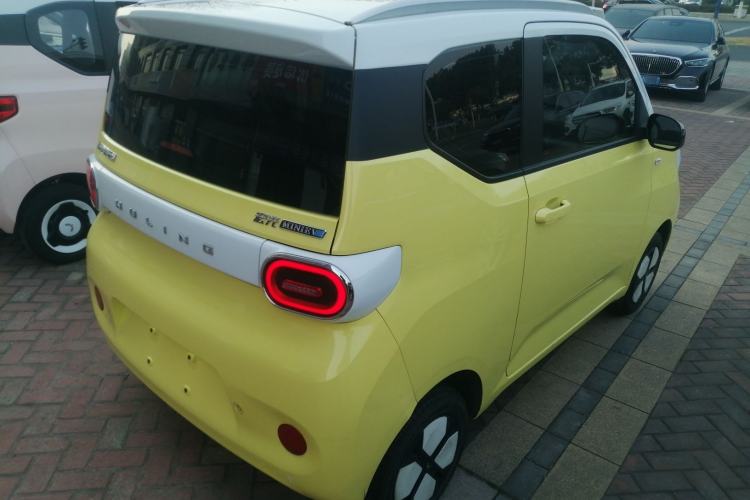 Used Wuling Hongguang MINIEV 2024 3rd Generation 215km Advanced Version
