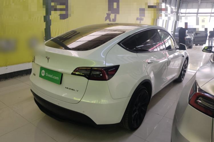 Used Tesla Model Y 2021 Long-Range All-Wheel-Drive Version
