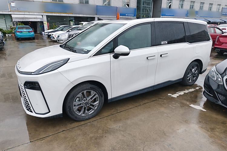 Used SAIC MAXUS G70 2024 2.0T Automatic Luxury Edition 7 Seats