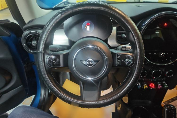 Used MINI MINI 2022 1.5T COOPER Classic Edition
