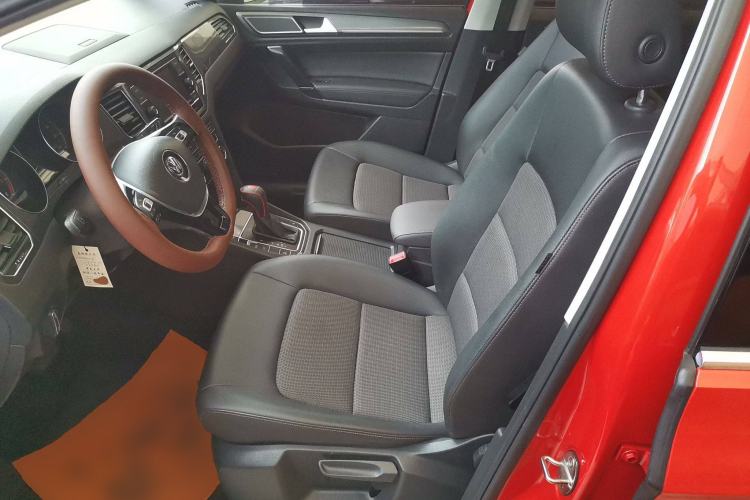 Used Volkswagen Golf Sportsvan 2018 230TSI Automatic Trend Edition