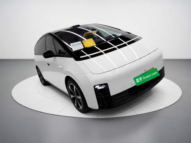 Used Li Auto MEGA 2025 Ultra Smart Refreshed Edition — 3