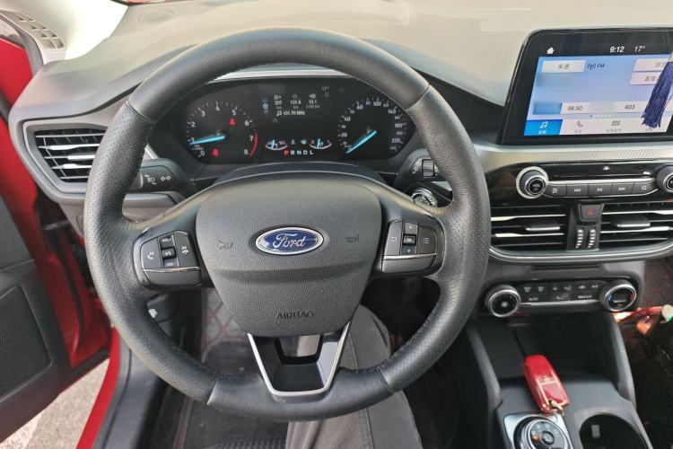 Used Ford Focus 2020 Hatchback EcoBoost 180 Automatic Trend Edition Steering Wheel