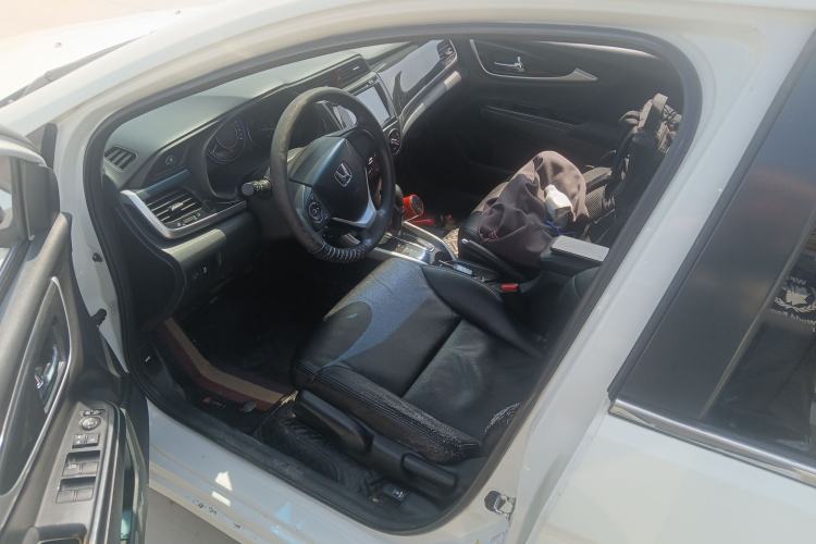 Used Honda Crider 2013 1.8L automatic luxury edition Driver Seat