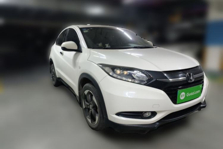 Used Honda Vezel 2017 1.8L CVT Front-Wheel Drive Pioneer Edition Front Right 45 Deg