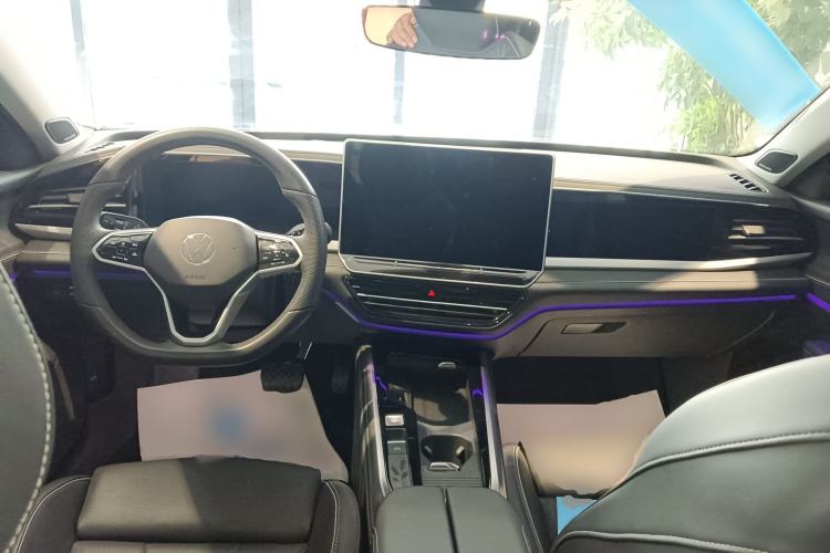 Used Volkswagen Passat 2025 Pro 380TSI Dragon Supreme Edition Center Console