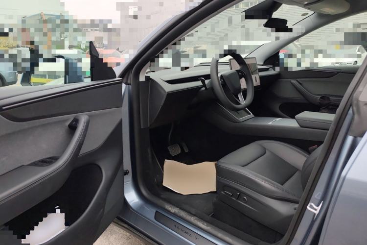 Used Tesla Model Y 2025 Rear-Wheel Drive First Edition