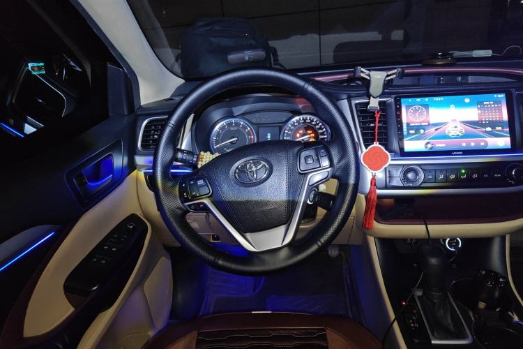 Used Toyota Highlander 2015 2.0T Four-Wheel Drive Elite Edition 7-Seater
