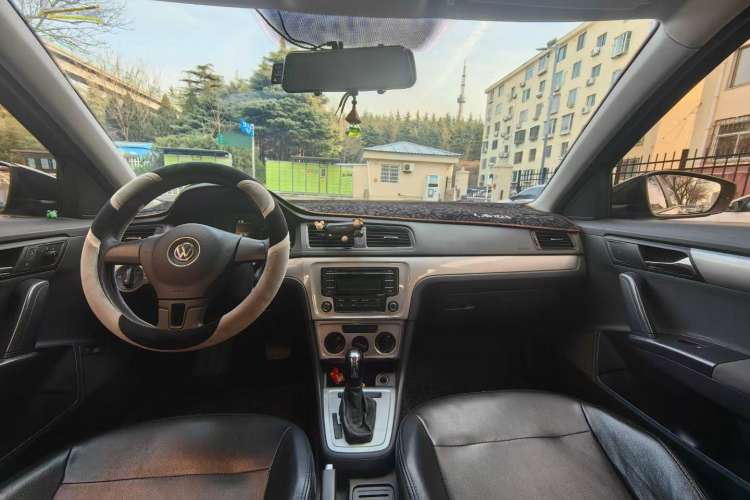 Used Volkswagen Lavida 2013 Revised Classic 1.6L Automatic Fashion Edition
