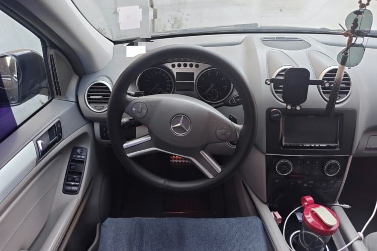 Used Mercedes-Benz M-Class 2010 ML 300 4MATIC Steering Wheel