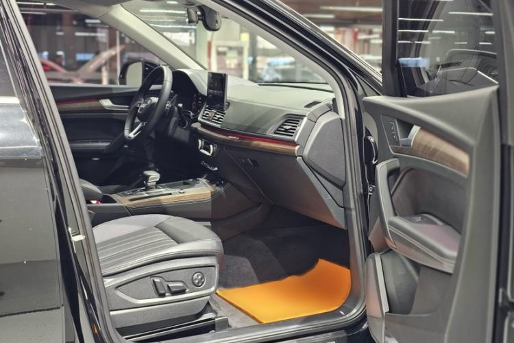 Used Audi Q5L 2022 40T Luxury Elegant Model
