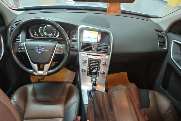 Used Volvo XC60 2017 T5 AWD Smart Upgrade Edition
