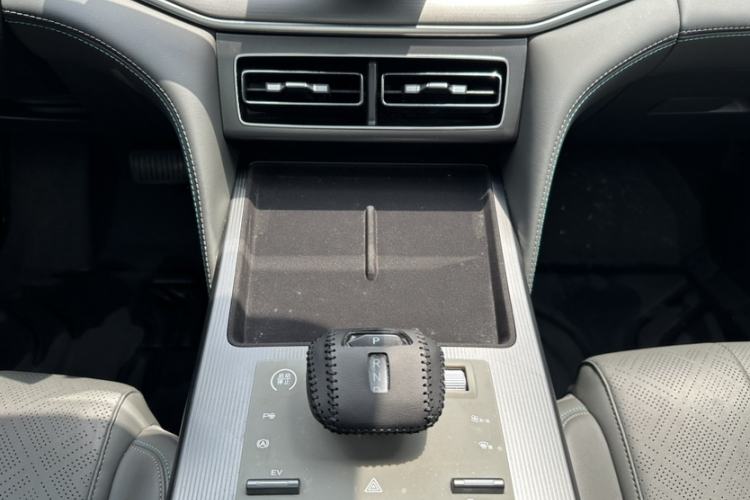 Used BYD Song L DM-i 2025 Intelligent Driving Version 112 km Leading Trim Gear Lever