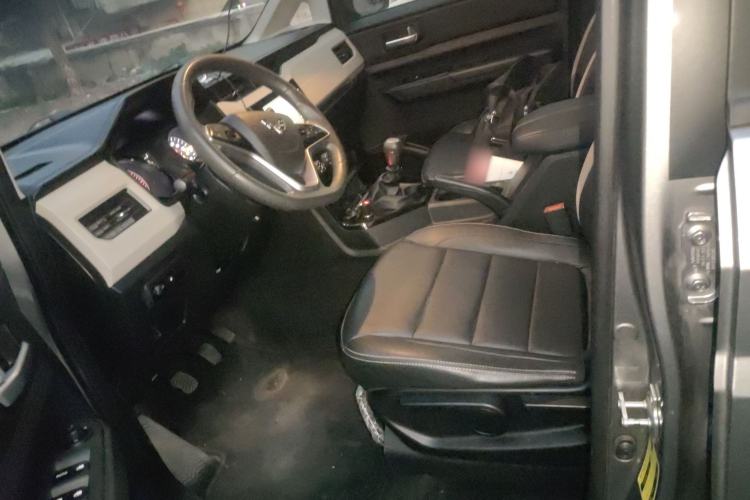 Used Wuling Hongguang PLUS 2019 1.5T Manual Luxury 7-Seater