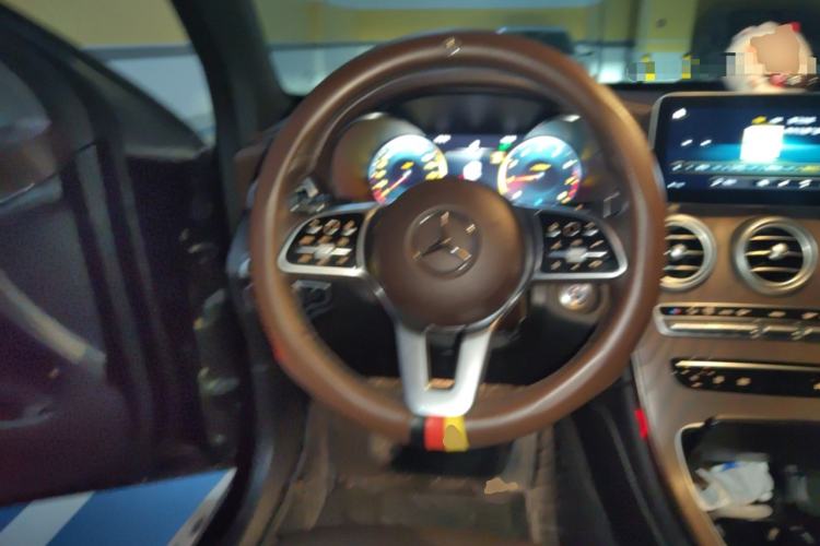 Used Mercedes-Benz GLC 2020 Facelift GLC 260 L 4MATIC Luxury Edition Steering Wheel