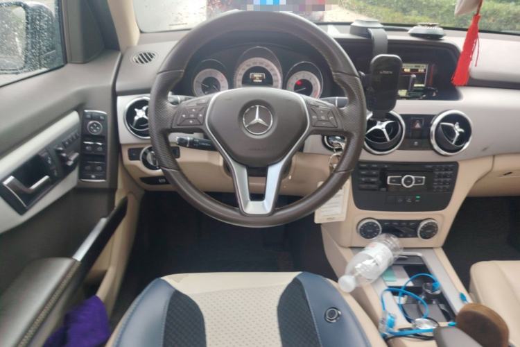 Used Mercedes-Benz GLK-Class 2014 GLK 260 4MATIC Dynamic Model Steering Wheel