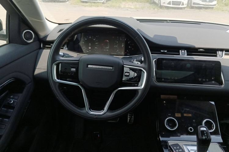 Used Land Rover Range Evoque 2022 Aurora L 249 PS R-Dynamic Luxury Edition Steering Wheel