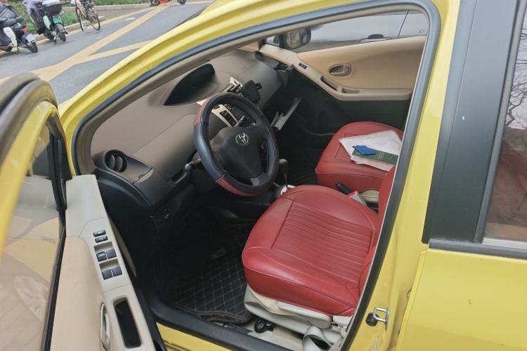 Used Toyota Yaris 2011 1.6E Automatic Charm Edition Left Front Seat