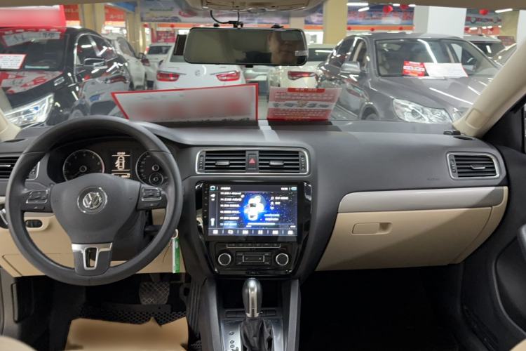 Used Volkswagen Sagitar 2014 1.4TSI Automatic Luxury Model
