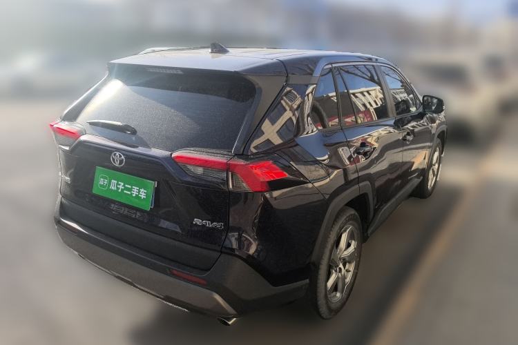 Used Toyota RAV4 2022 2.0L CVT Two-Wheel Drive Fashion Plus Edition