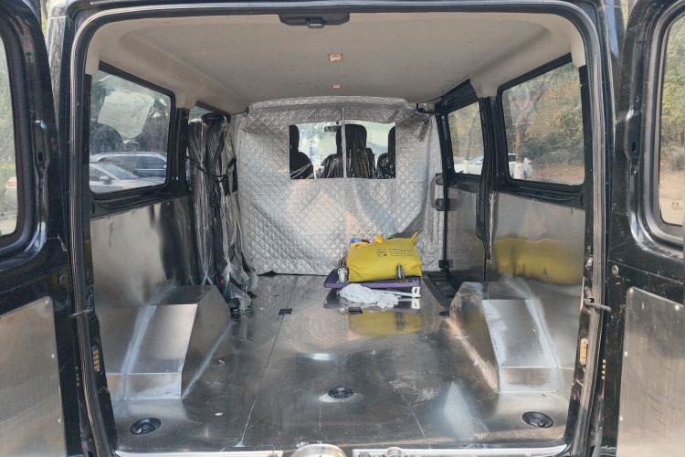 Used SAIC MAXUS Xintu V80 2019 2.5T Classic Model 6-Speed Manual – Aoyuntong Short Wheelbase Ultra-Low Roof 5/6 Seats