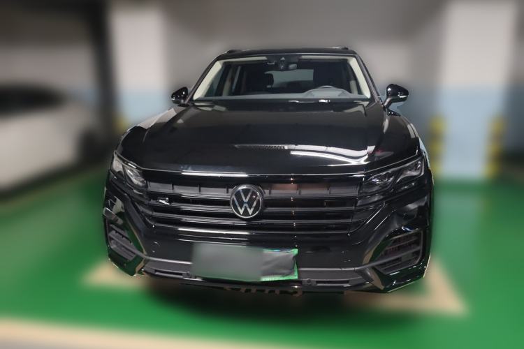 Used Volkswagen Touareg 2023 3.0 TSI Luxury Edition Obsidian Black Sport Package Front