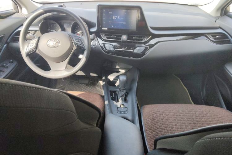 Used Toyota IZOA 2021 2.0L Enjoy Edition