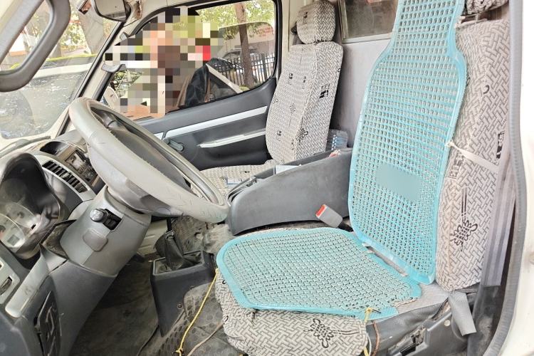 Used Golden Dragon Hiace 
