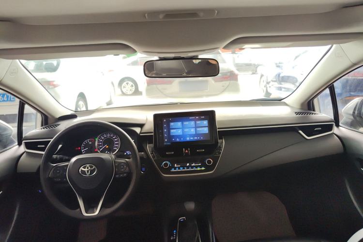 Used Toyota Corolla 2021 TNGA 1.5L CVT Elite Edition Center Console