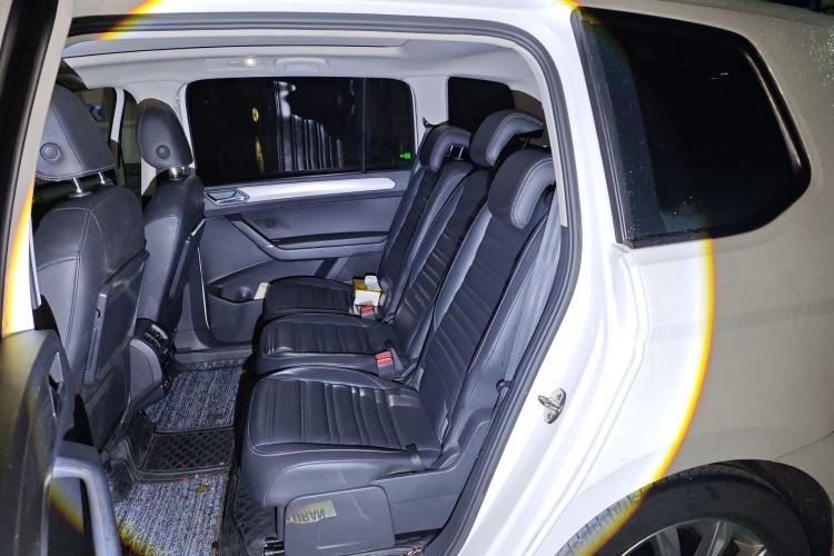 Used Volkswagen Touran 2016 Volkswagen Touran L 280TSI DSG Comfort Edition