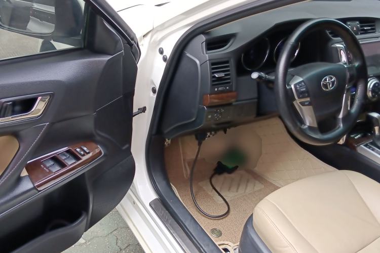 Used Toyota Reiz 2013 2.5V Elite Edition Driver Seat