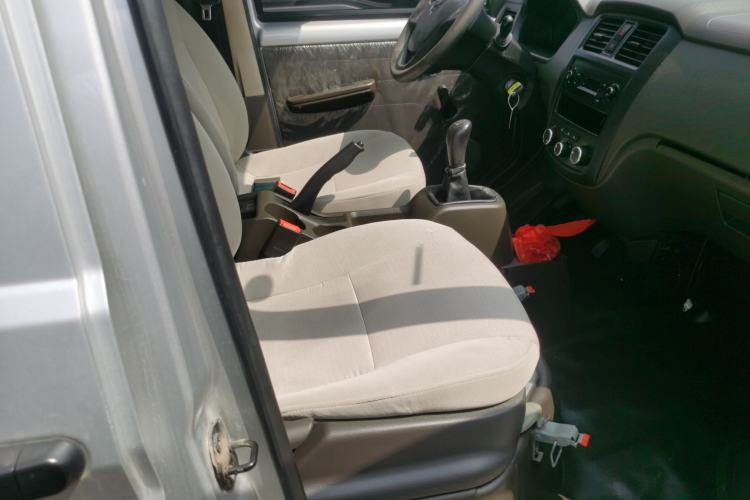 Used Wuling Rongguang S 2021 1.2L Base Model Window-Sealed 5-Seat LSI Car
