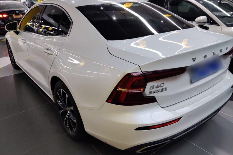 Used Volvo S60 2021 T4 Zhiyi Luxury Edition
