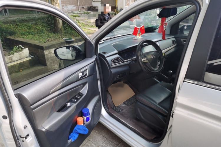 Used CHANGAN KAICHENG Oushang A600 2016 1.5L Manual Luxury 6-Seater
